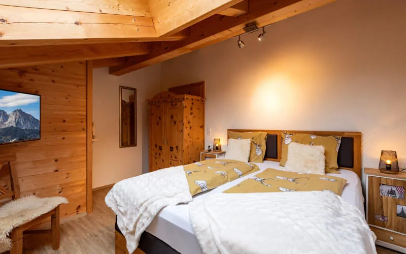 narzenhof_baernstetten_31_st_johann_12_2024_appartement_modern_alps_schlafzimmer_1.jpg