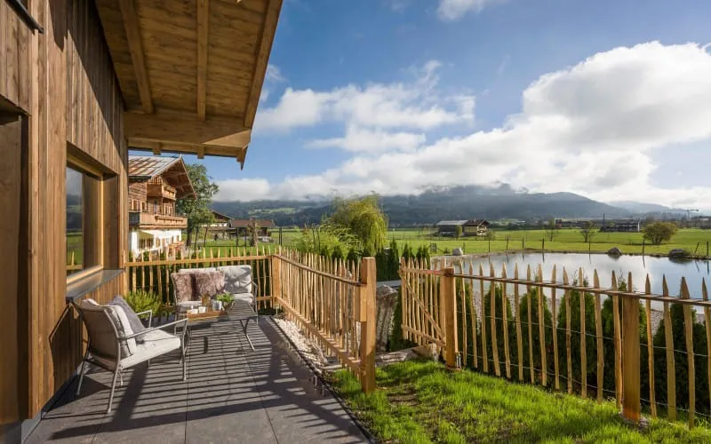 natzenhof_st_johann_chalet_seeblick_terrasse_ausblick_1.jpg