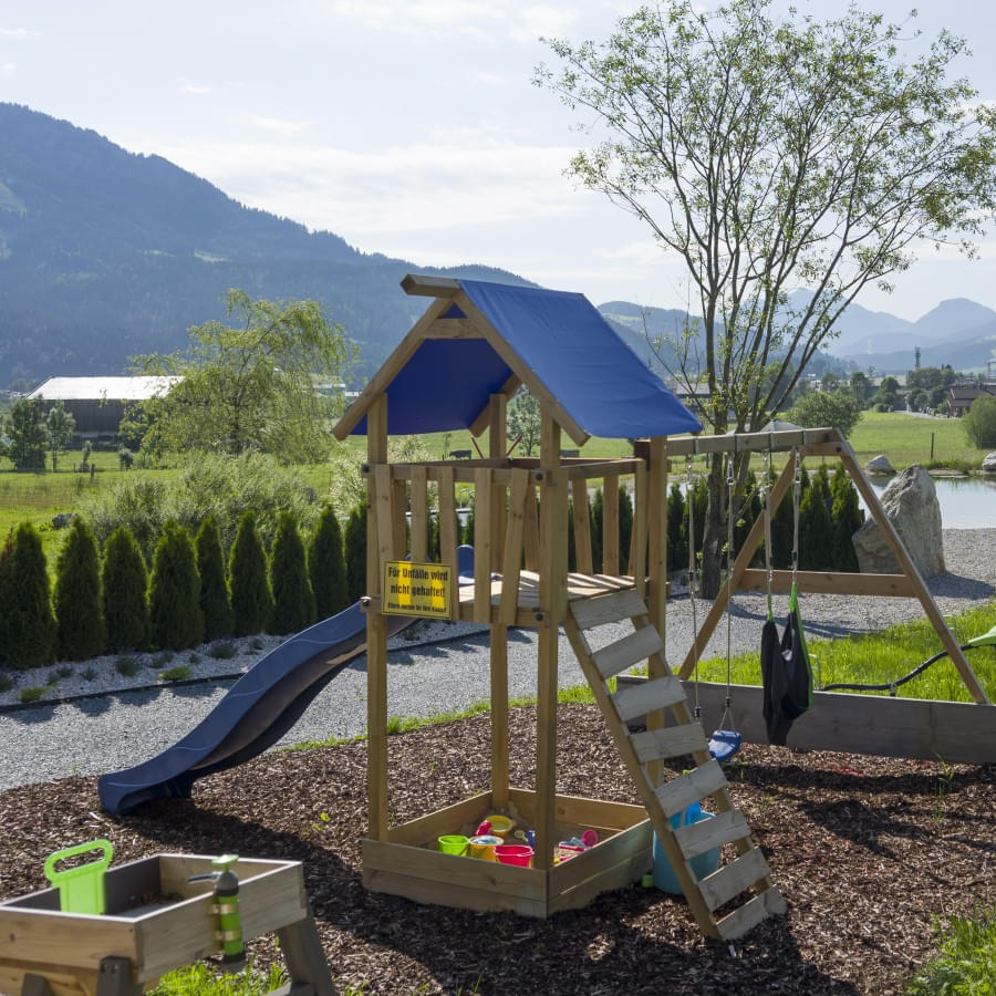 Narzenhof_Baernstetten_St_Johann_Spielplatz_1