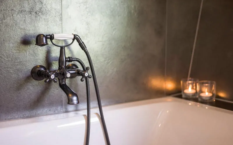 narzenhof_st_johann_appartement_romantik_badewanne_detail.jpg