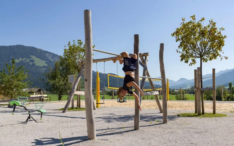 narzenhof_baernstetten_31_st_johann_09_2020_spielplatz.jpg