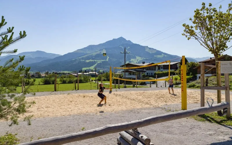 narzenhof_baernstetten_31_st_johann_09_2020_spielplatz_volleyball.jpg
